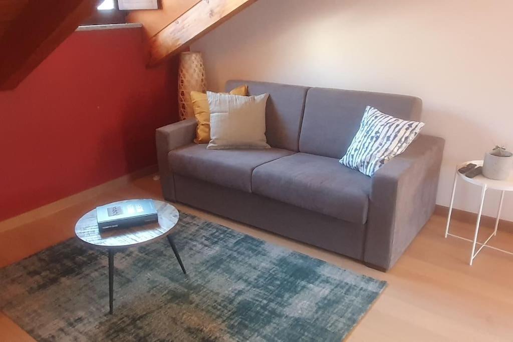 Charming 2.5Room Flat In Center Of Monforte dʼAlba Exterior foto