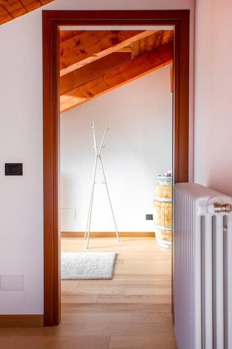 Charming 2.5Room Flat In Center Of Monforte dʼAlba Exterior foto