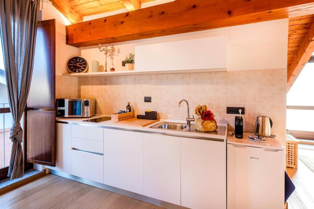 Charming 2.5Room Flat In Center Of Monforte dʼAlba Exterior foto