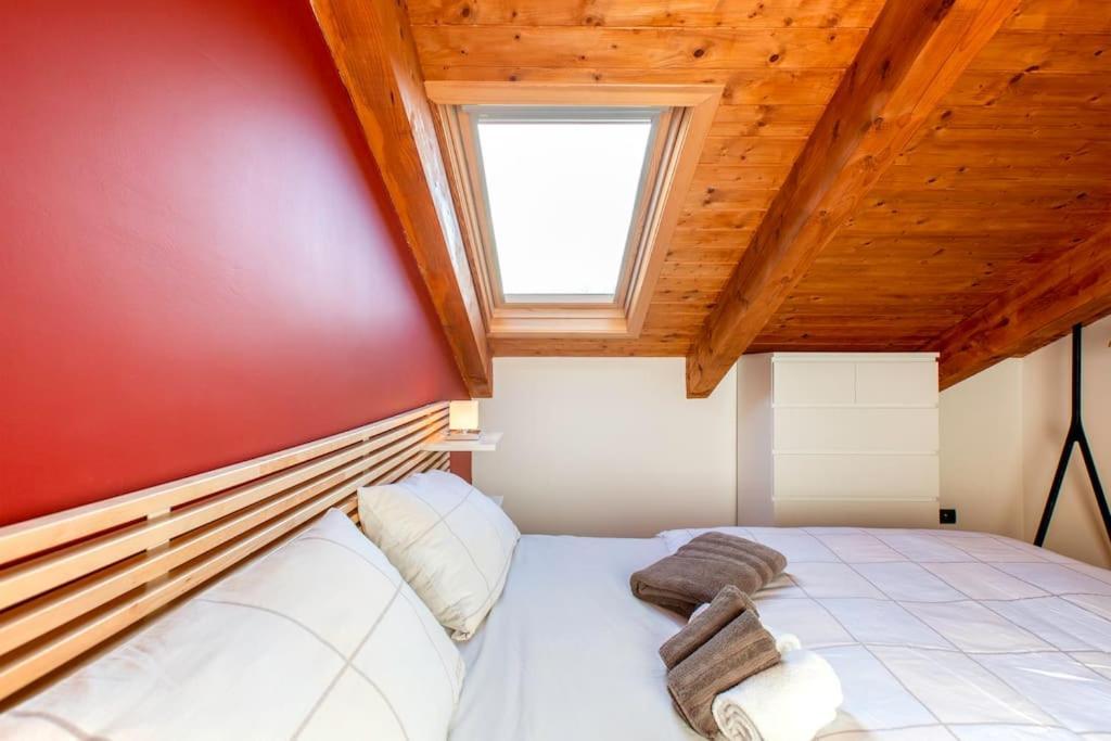 Charming 2.5Room Flat In Center Of Monforte dʼAlba Exterior foto