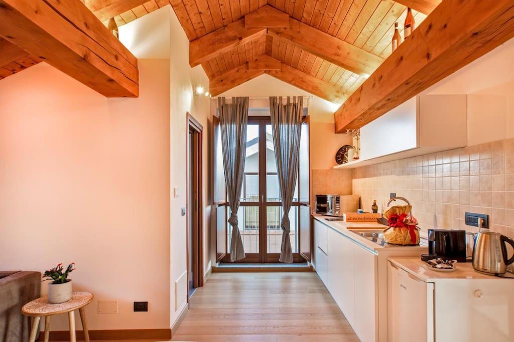 Charming 2.5Room Flat In Center Of Monforte dʼAlba Exterior foto